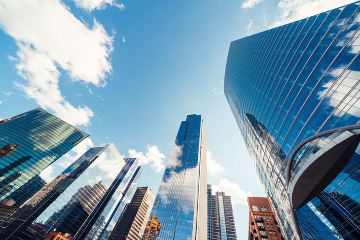 A view of Chicago skyscrapers from the ground.